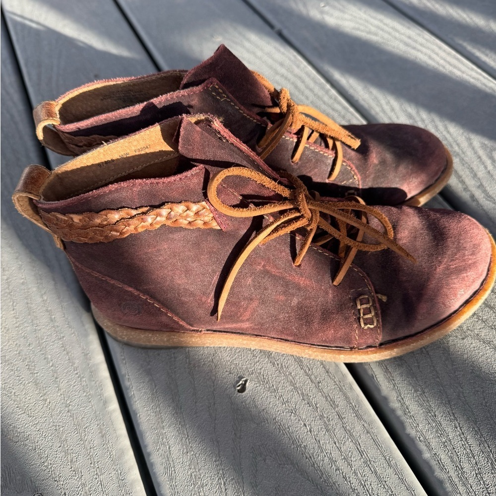 Born Temple Burgundy Suede Ankle Boots Size 9 40.5 Braided Lace Up